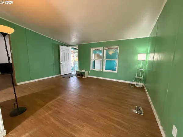 23200 NE Sandy BLVD #52, Wood Village, OR 97060