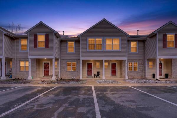 974 Ada Pl DR SE, Ada Twp, MI 49546