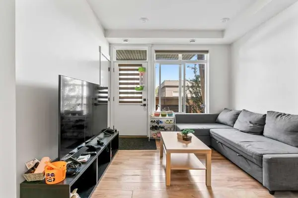 110 Savanna WALK NE, Calgary, AB T3J 0Y2