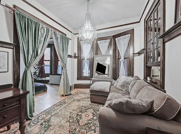 804 18 AVE SW #100, Calgary, AB T2T 0G8