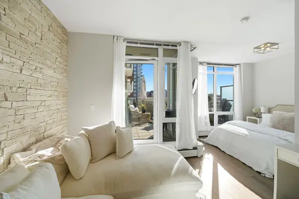 1500 7 ST SW #301, Calgary, AB T2R 1A7