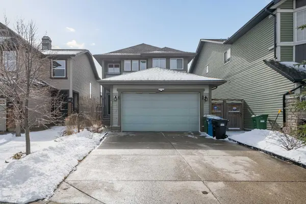 18 Autumn CIR SE, Calgary, AB T3M0J6