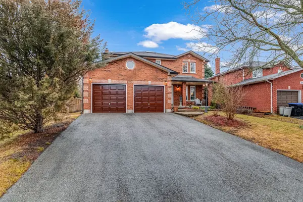 103 Compton CRES, Bradford West Gwillimbury, ON L3Z 2X7