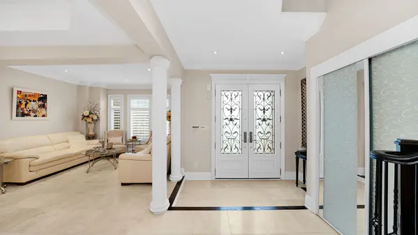 328 St. Urbain DR, Vaughan, ON L4H 0M3