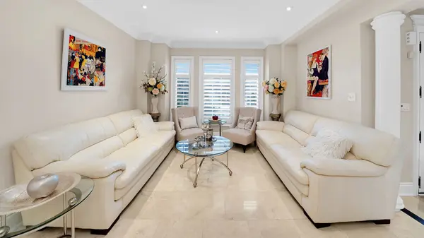 328 St. Urbain DR, Vaughan, ON L4H 0M3