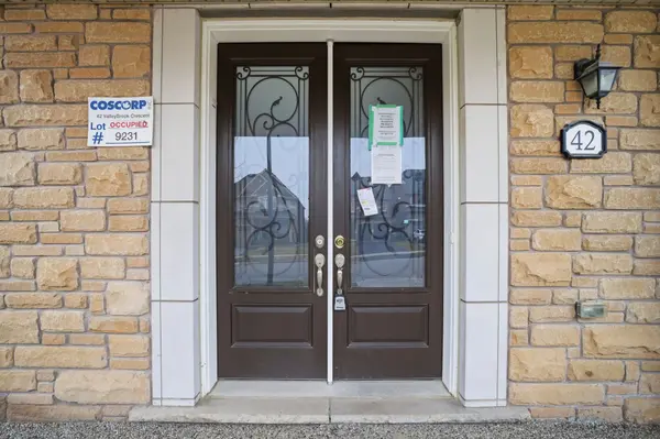 42 Valleybrook CRES, Caledon, ON L7C 4C5