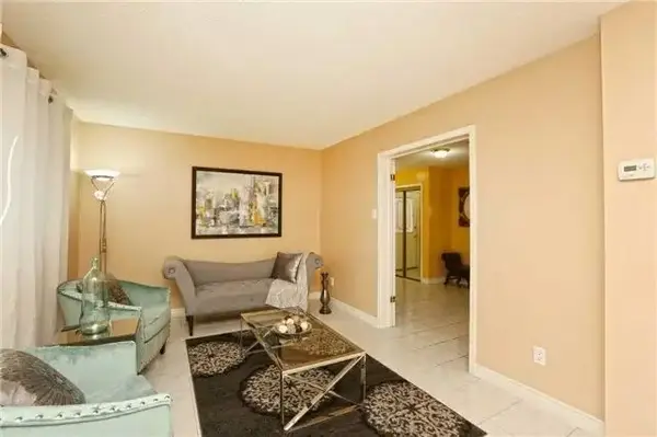 62 Candy CRES, Brampton, ON L6X 3Z5