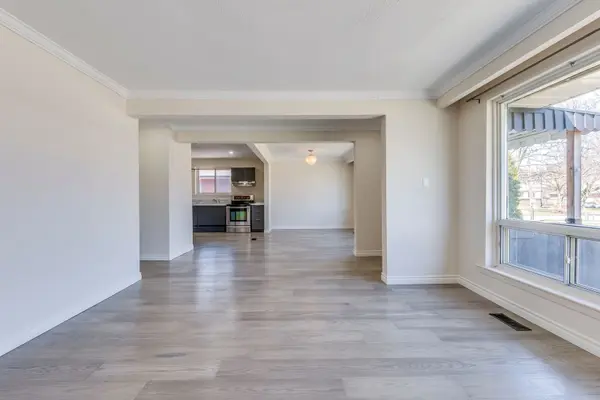 82 Celestine DR, Toronto W09, ON M9R 3N4