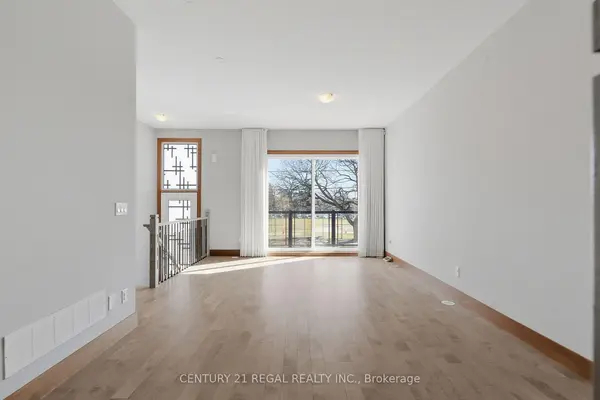 28A Twenty First ST, Toronto W06, ON M8V 3L7