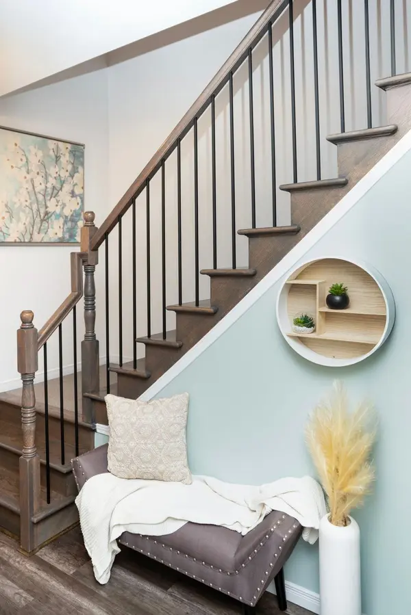 302 Haliburton HTS, Kanata, ON K2S 1S3