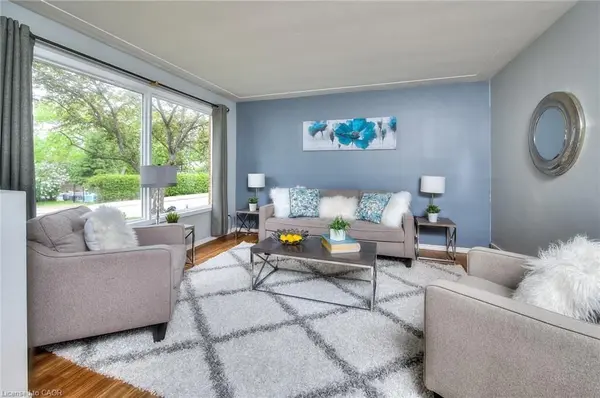 196 Walker ST, Cambridge, ON N3C 2C2