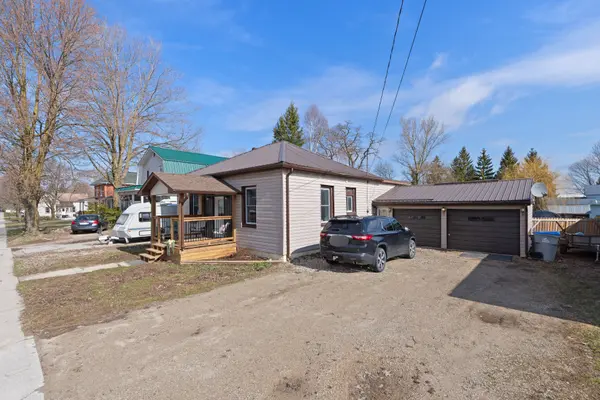 61 Queen ST, Huron East, ON N0G 1H0