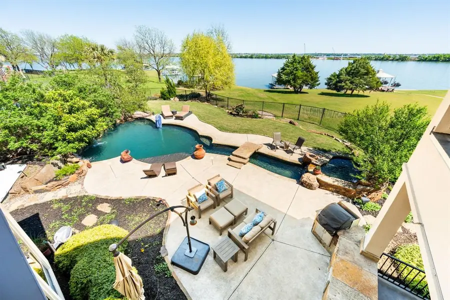 2210 Stone Hollow Drive, Rowlett, TX 75088