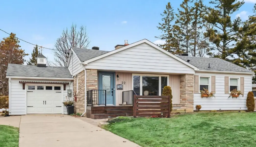 22 Broadview AVE W, Smiths Falls, ON K7A 4K9