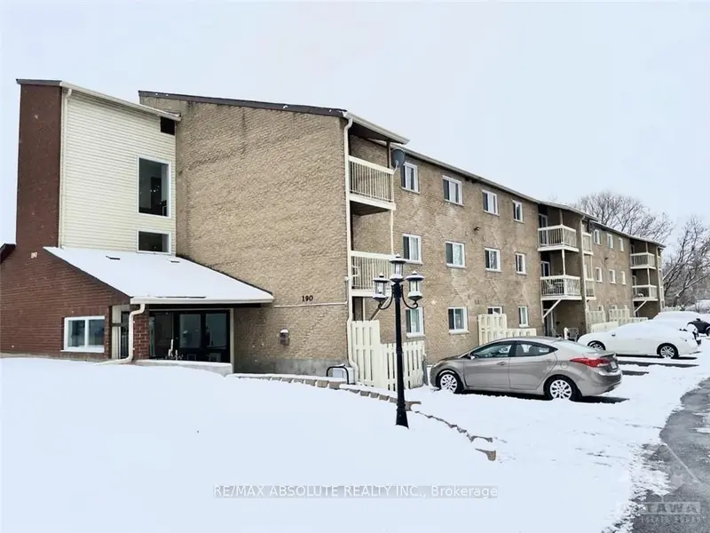 190 Elgin ST W #203, Arnprior, ON K7S 1P1