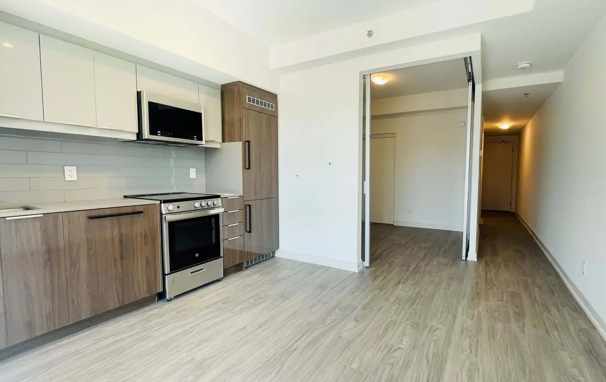 2201 Kingston RD #2211, Toronto E06, ON M1N 1T7