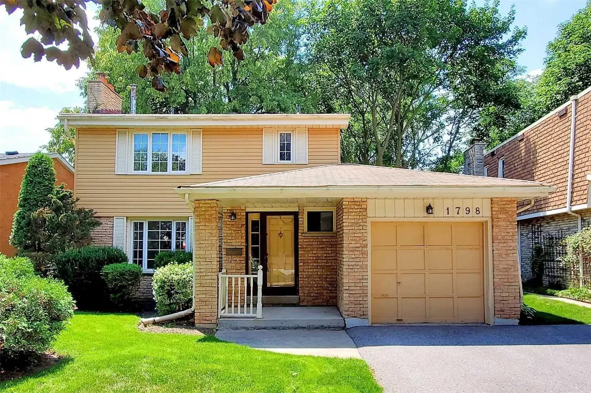 1798 Storrington ST #Bsmt, Pickering, ON L1V 2Y5