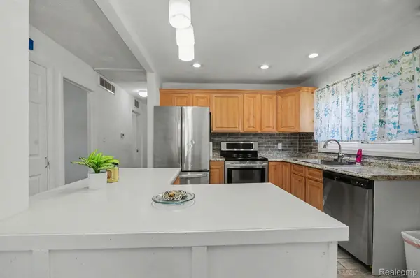 1700 Ackley AVE, Westland, MI 48186