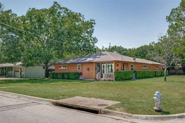 1027 Stanley Street, Denton, TX 76201