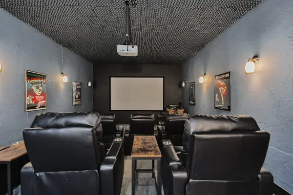 209 N Wickham Street, Alvord, TX 76225