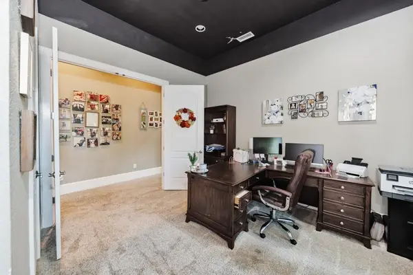 209 N Wickham Street, Alvord, TX 76225