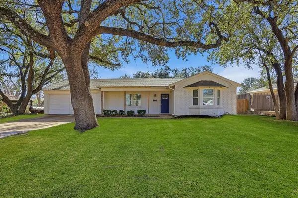 5905 Winifred Drive, Fort Worth, TX 76133