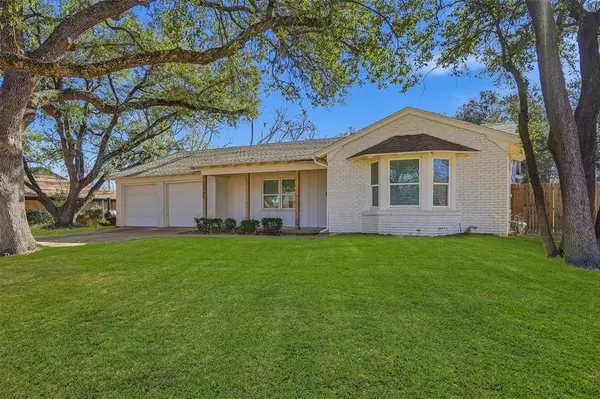 5905 Winifred Drive, Fort Worth, TX 76133