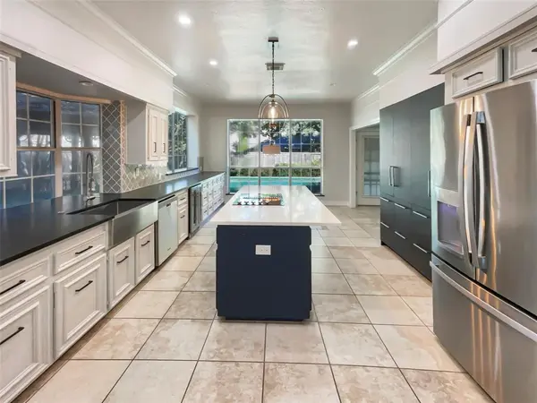 6804 Savannah Lane, Fort Worth, TX 76132