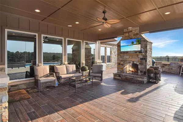 13096 Honey Poo Lane, Brownsboro, TX 75756