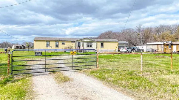 706 County Road 2260, Corsicana, TX 75109