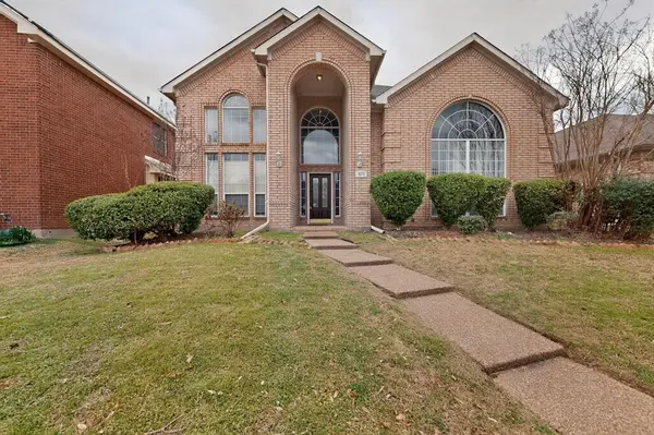 875 San Jacinto Drive, Grand Prairie, TX 75052