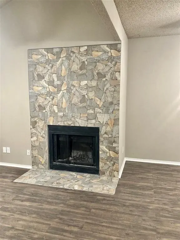 10613 Flamewood Drive, Fort Worth, TX 76140