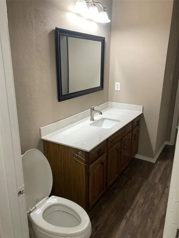 10613 Flamewood Drive, Fort Worth, TX 76140