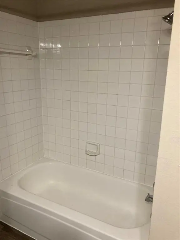 10613 Flamewood Drive, Fort Worth, TX 76140