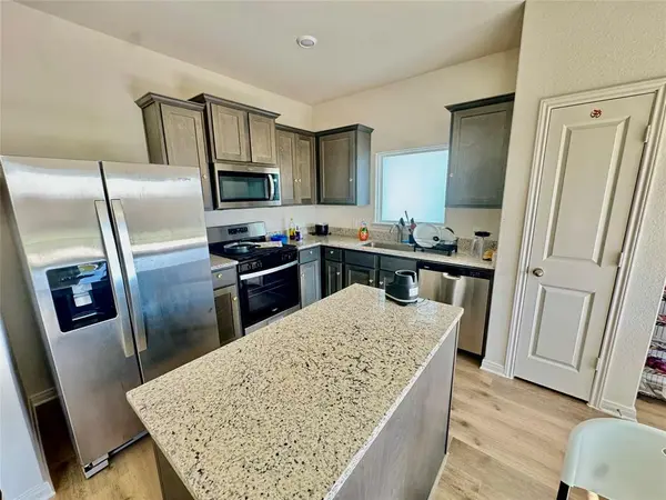 430 Gib Woodall Drive, Venus, TX 76084