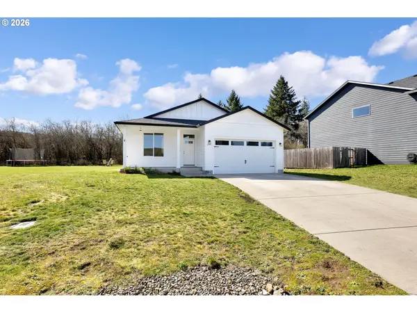 225 W Christy CT, Yacolt, WA 98675