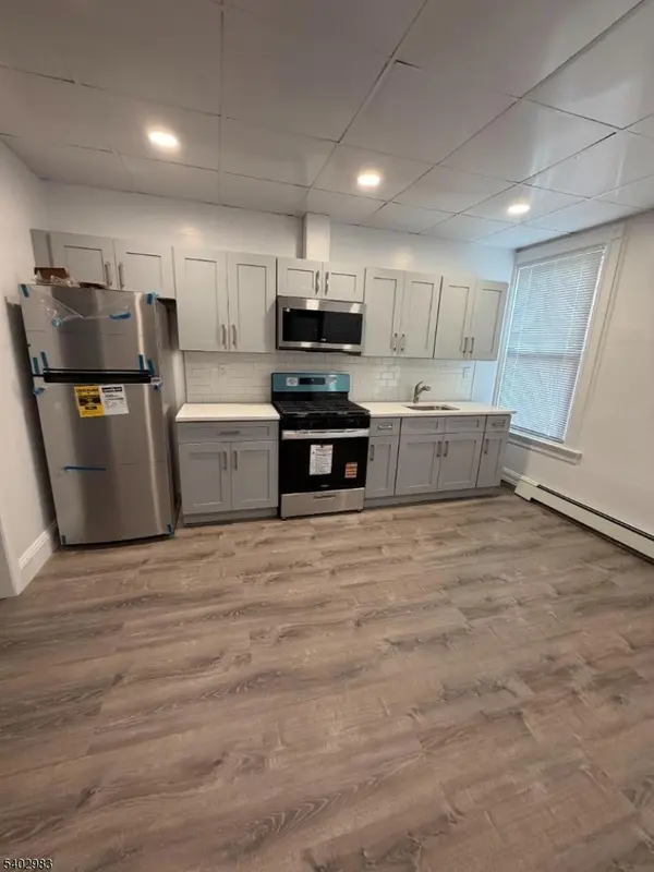 60 James St, Newark City, NJ 07102