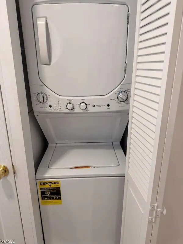 60 James St, Newark City, NJ 07102