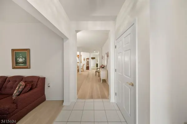 17 Stafford Ln, White Twp., NJ 07823