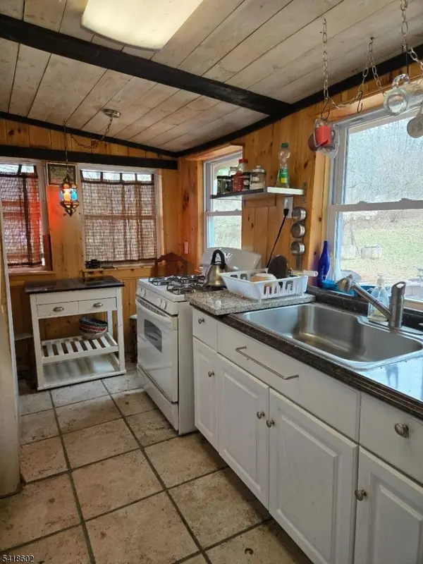 40 Meyers Rd, Sandyston Twp., NJ 07826