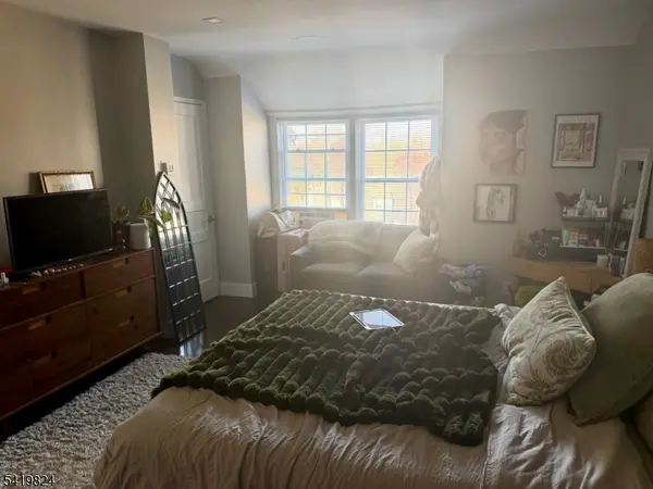 10 Beech Spring Dr #3g, Summit City, NJ 07901