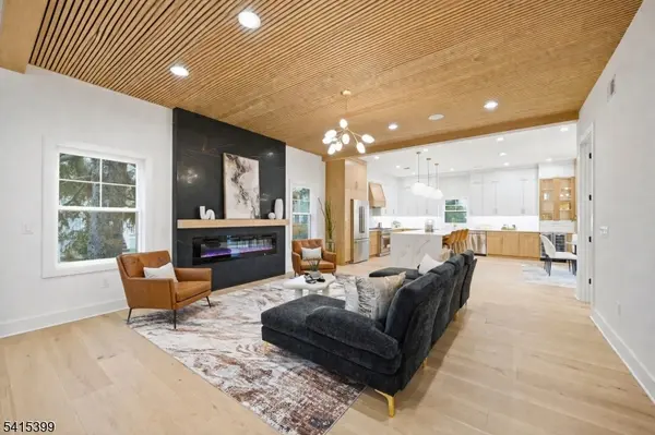 41 Orchard Rd, Florham Park Boro, NJ 07932