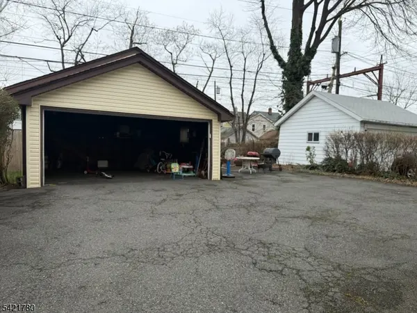 538 N Maple Ave, East Orange City, NJ 07017