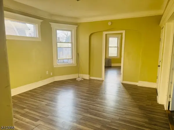 2 Hawthorne Pl #2, East Orange City, NJ 07018