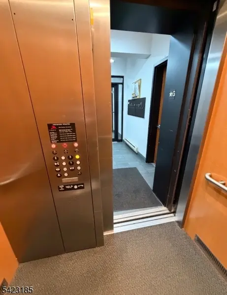 211 40Th St #3C, Union City, NJ 07087