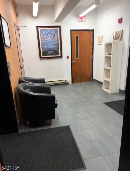 211 40Th St #3C, Union City, NJ 07087