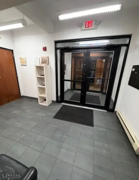 211 40Th St #3C, Union City, NJ 07087