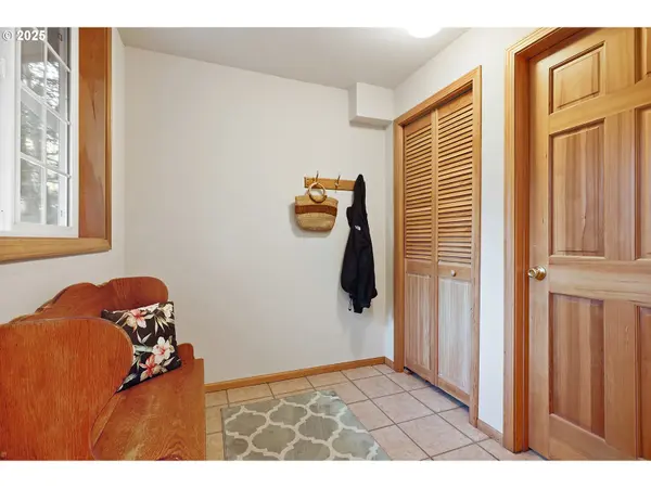 80 Echo Glen RD, White Salmon, WA 98672