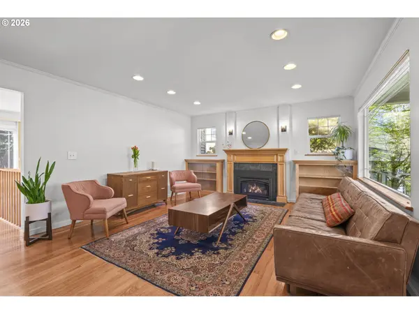 3810 SE BYBEE BLVD, Portland, OR 97202