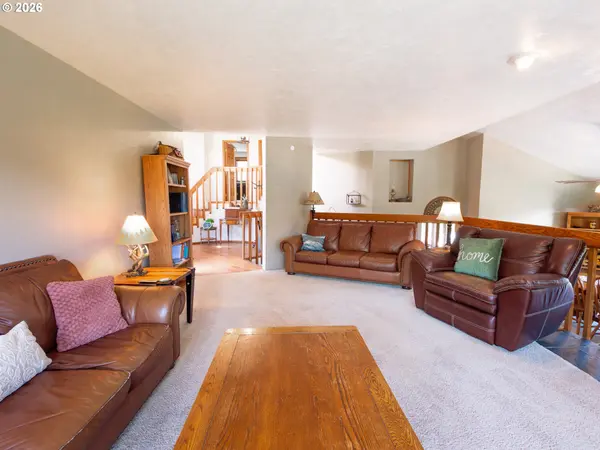 44130 SANTIAM HWY, Foster, OR 97345